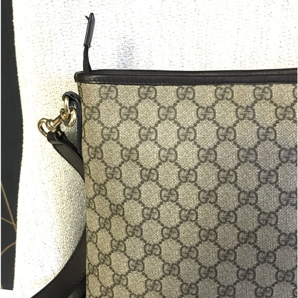 Authentic Gucci unisex messenger bag coated canvas - Picture 6 of 16